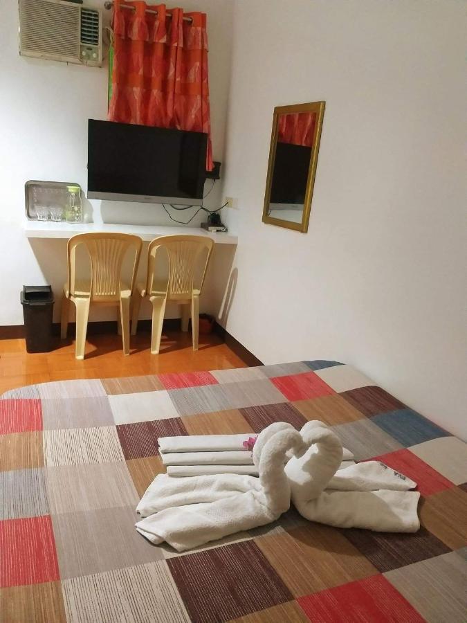 Park Vil-La Apartelle كويزون سيتي المظهر الخارجي الصورة