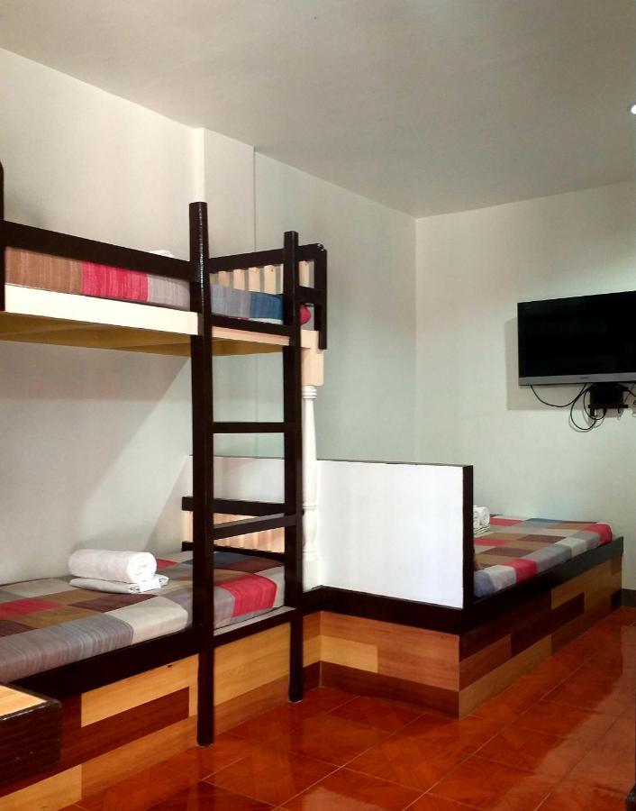 Park Vil-La Apartelle كويزون سيتي المظهر الخارجي الصورة