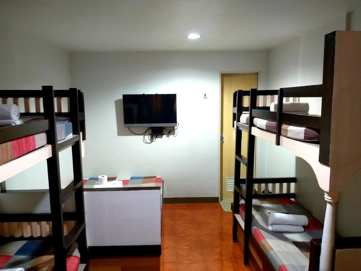 Park Vil-La Apartelle كويزون سيتي المظهر الخارجي الصورة